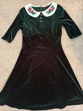 Vintage Christmas Dress with Embroidered Peter Pan Collar